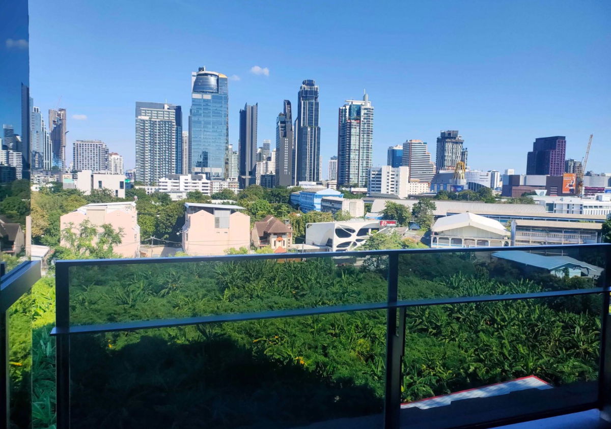 picture  The Room Sukhumvit                   38 - 16/18