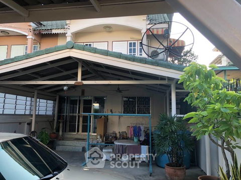 ทาวน์เฮ้าส์ 3-ห้องนอน ใน บางรักพัฒนา (ID 1982746)