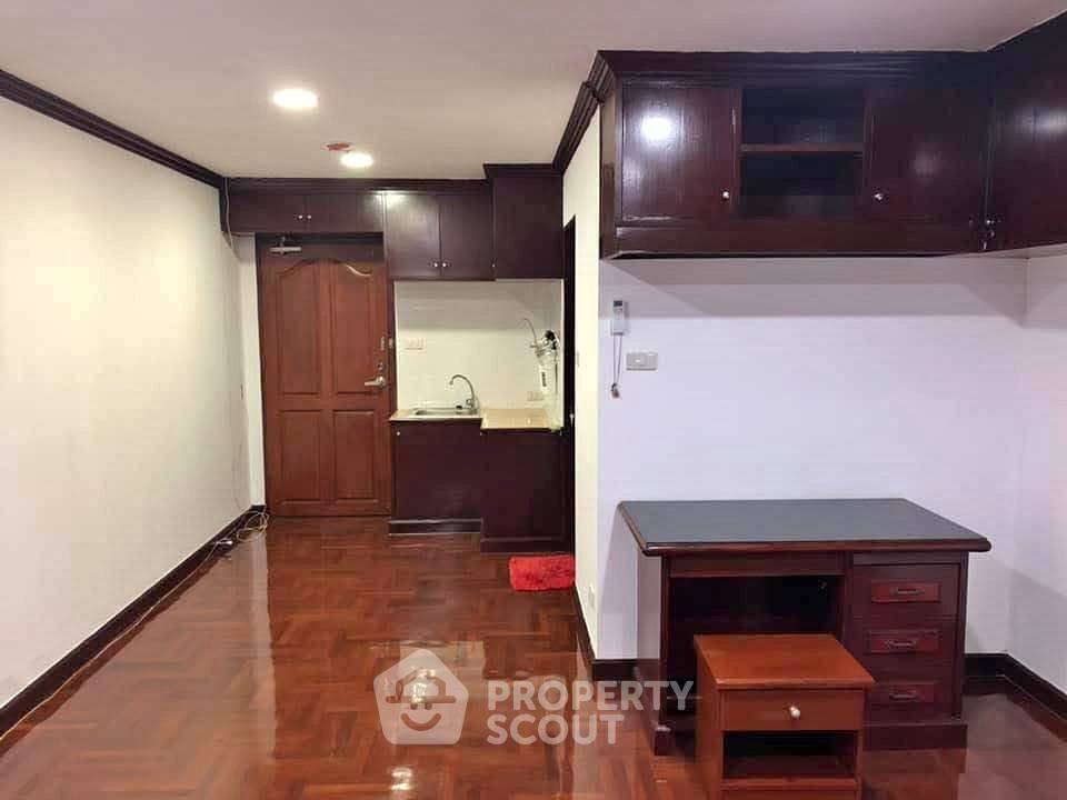 picture 1-BR Condo at Master View Executive Place Condominium near BTS Krung Thon Buri (ID 2354267) - 1/19