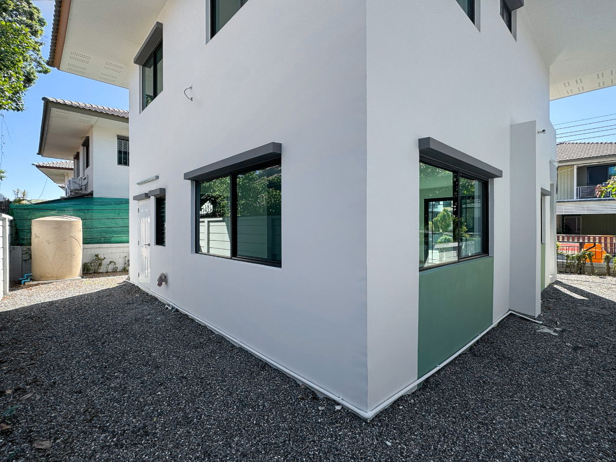 รูป รีโนเวทใหม่ทั้งหลัง พร้อมเข้าอยู่ ขายบ้านเดี่ยว โกลเด้นวิลเลจ บางนา–กิ่งแก้ว (Golden Village Bangna–Kingkaew) 3 ห้องนอน ใกล้สนามบินสุวรรณภูมิ - รูปที่ 23/28