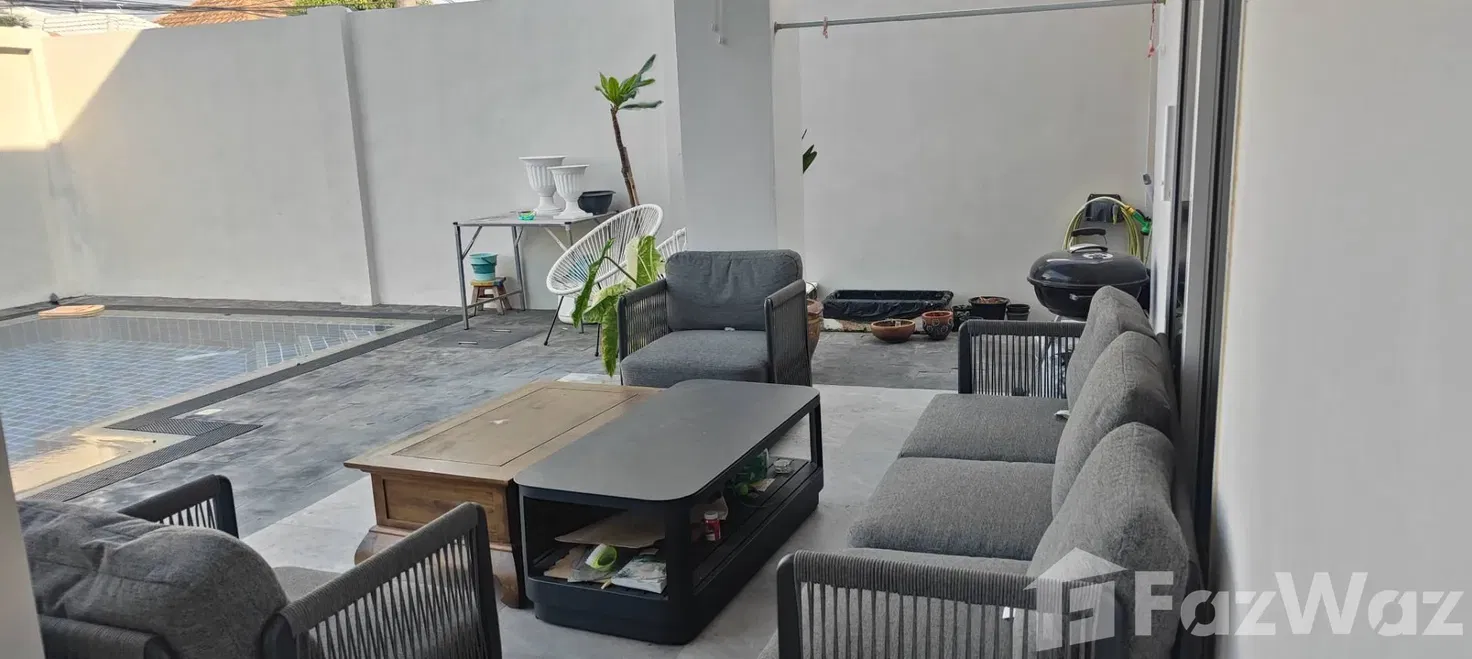 picture Pattaya Lagoon Village 5 Bedroom with En-suites & pool with 5811073 - 5/14