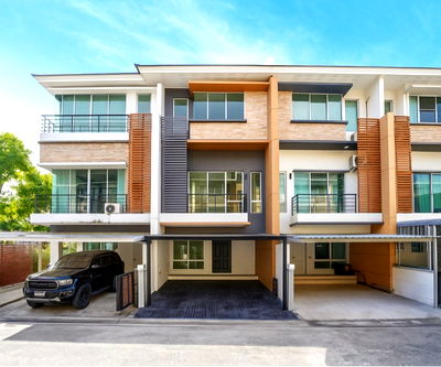 ทาวน์โฮม กรุงเทพมหานคร : ทาว์นพลัส หัวหมาก ทาว์นโฮม ฟังชั่นครบ