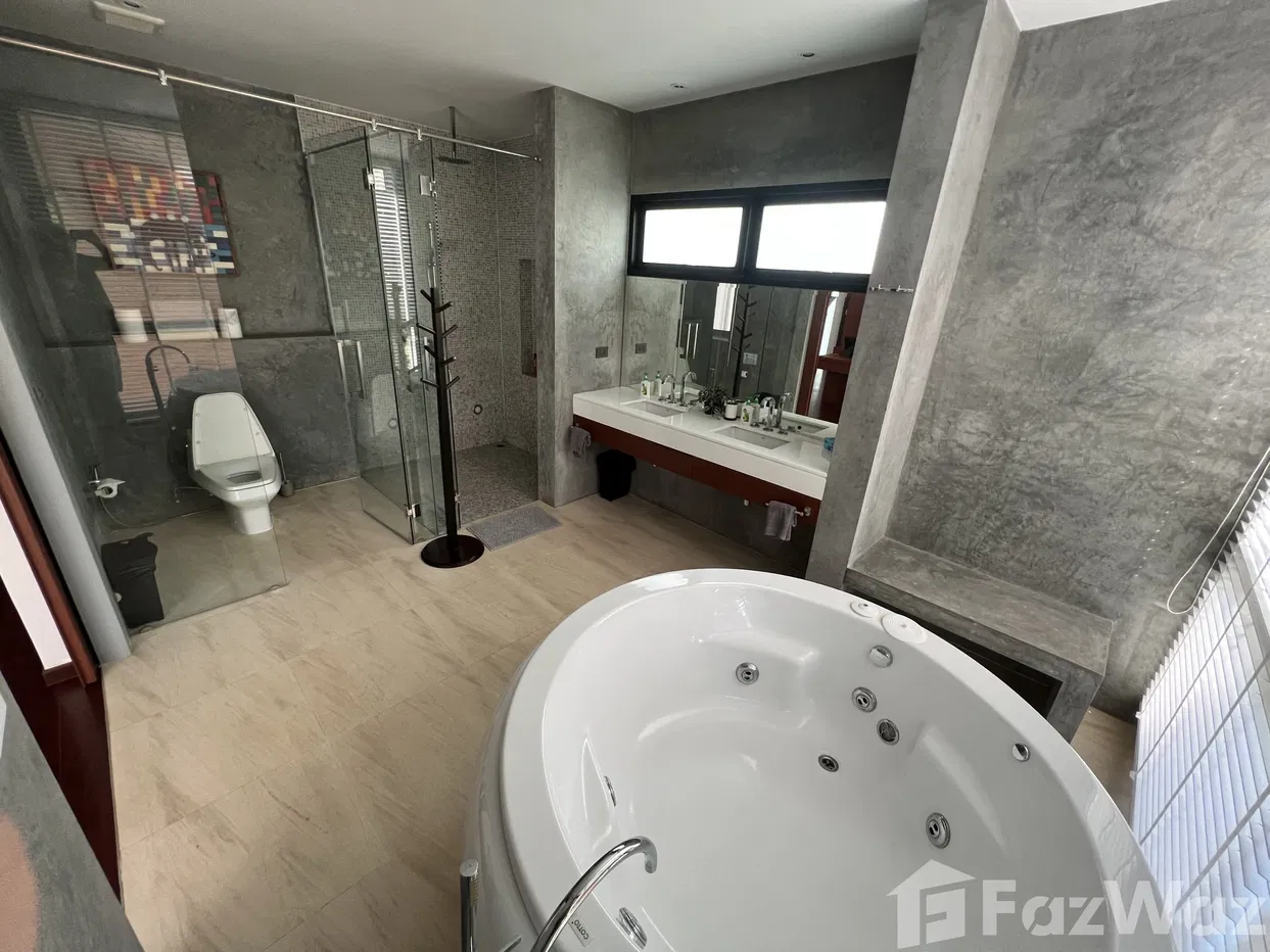 picture 4 Bedroom Golf Pool Villa in Kathu 5950522 - 10/21