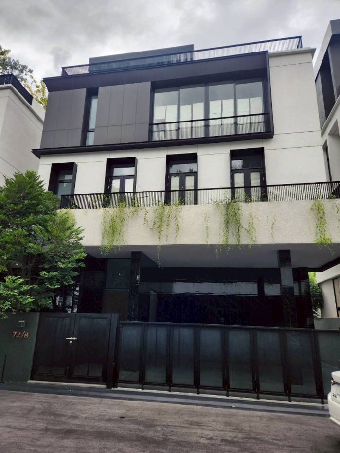 รูป ขายบ้านเดี่ยวหรู 4 ชั้น พระราม 9 ซอย 39 ใช้สอยกว่า 500ตรม. 4 ห้องนอน 5 ห้องน้ำ 3 จอดรถ เพียง 39.9 ล้านบาท สนใจนัดชม โทร. 089•226•2428 (คุณหนิง)  - รูปที่ 4/44