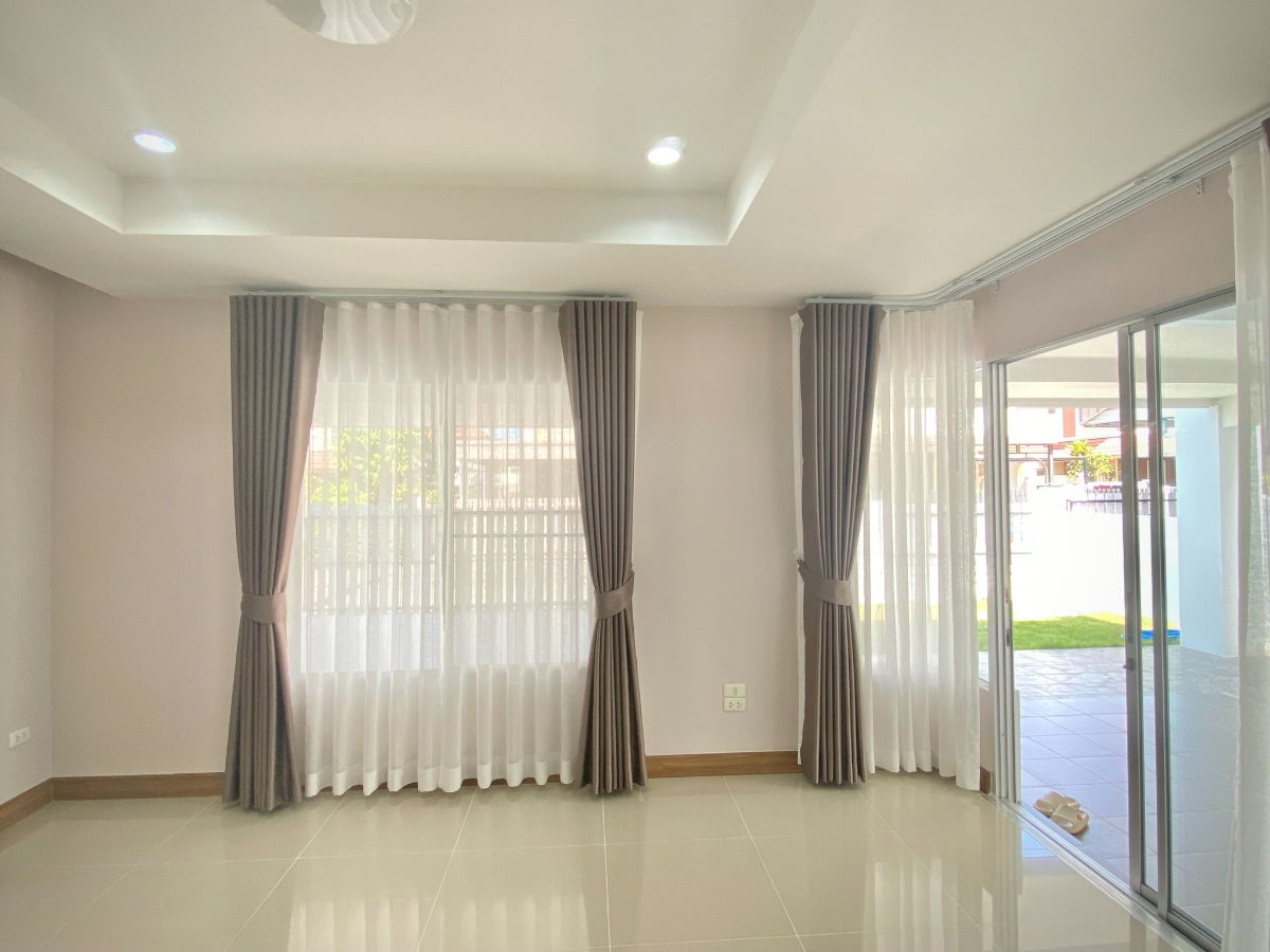picture Selling house Baan Klang Suan 3.88 Million - 31/64