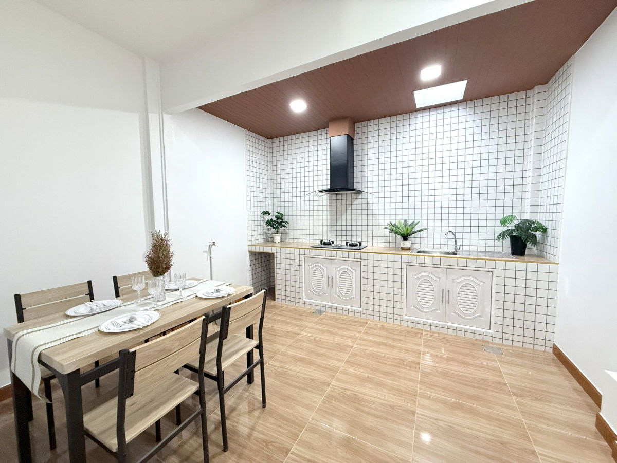 รูป ทาวน์เฮ้าส์รีโนเวทใหม่ ทำเลดี หมู่บ้าน มารวย ซอยร่มเกล้า 44 ใกล้แอร์พอร์ทลิงค์ สุวรรณภูมิ รามคำแหง คลองสามประเวศ ลาดกระบัง - รูปที่ 9/22