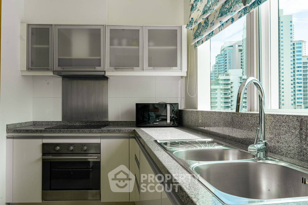 picture 3-BR Condo at Millennium Residence @ Sukhumvit Condominium near BTS Asok (ID 2512918) - 6/8