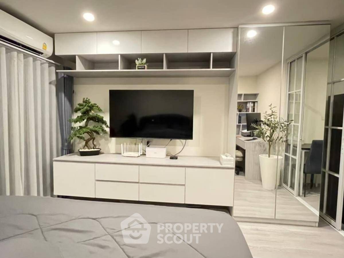 picture 1-BR Condo at Lumpini Ville Phatanakan-Srinakarin in Suan Luang (ID 1556579) - 1/18