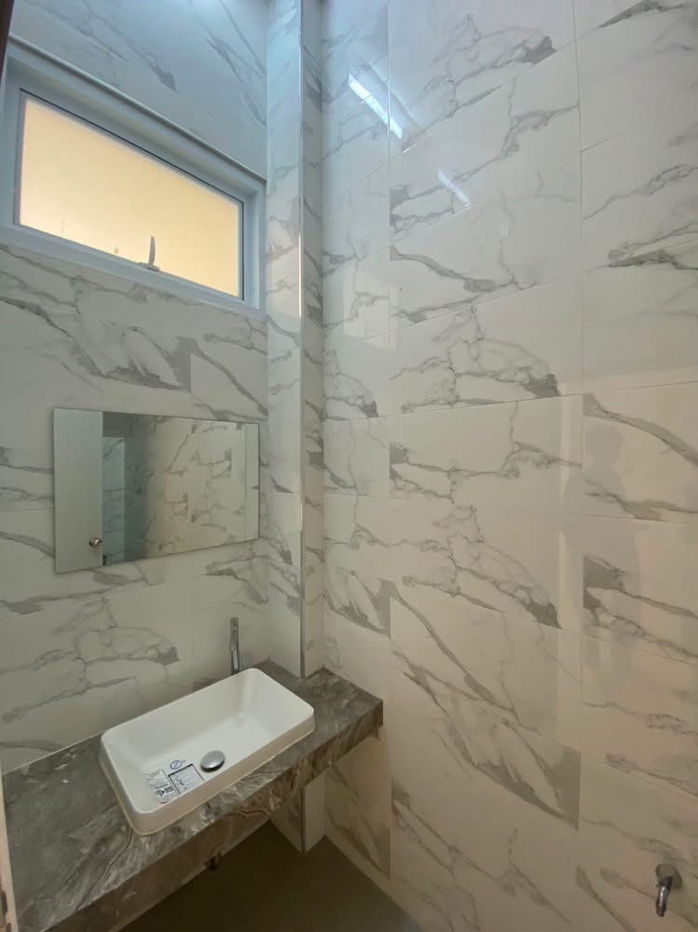 รูป ปล่อยเช่า อาคารพาณิชย์ 3 ชั้น  ถนน ราชวงศ์ ตัวเมืองนครพนม ใกล้ Tesco lotus ห่างจาก Big C และ Makro 2 ก.ม (4นาที) - รูปที่ 5/10