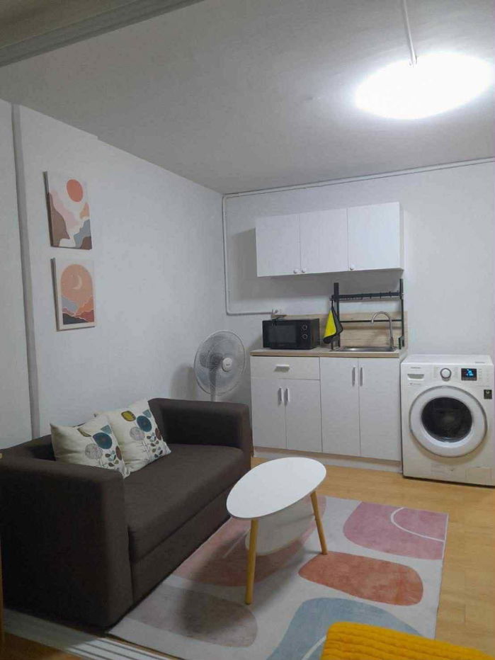 รูป City Villa Ladprao 130 | ห้องกว้าง 33 ตร.ม. วิวสระว่ายน้ำ ใกล้รถไฟฟ้าลาดพร้าว 101 | เพียง 8,000 บาท/เดือน - รูปที่ 3/8