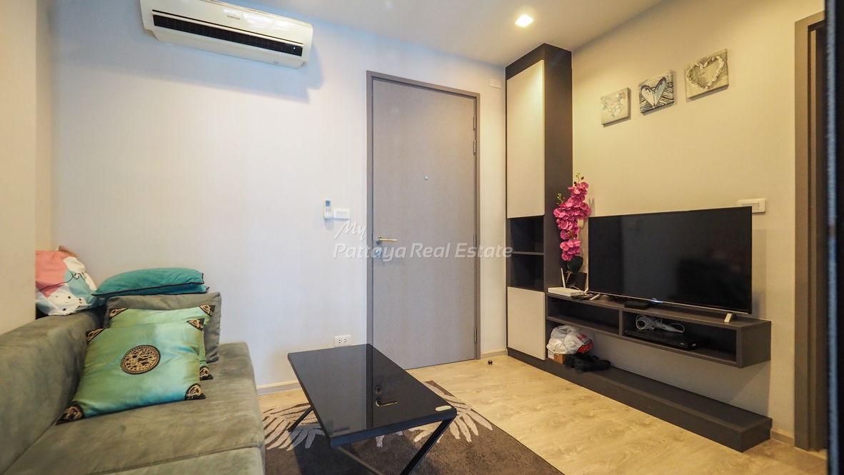 picture Foreigner Name - 1 Bedroom Condo for sale in The Base Central Pattaya BASE47 - 4/17