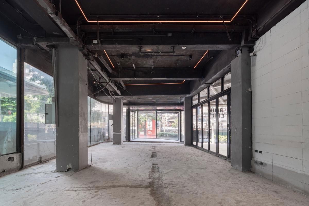 รูป 🔥 ให้เช่าพื้นที่ ทำเลดีที่สุดในย่านทองหล่อ!  📍 ชั้น 1 หน้าตึก ติดถนนซอยทองหล่อ 10 เหมาะกับร้านอาหาร Day-to-Night / Premium F&B / Brand Flagship - รูปที่ 4/6