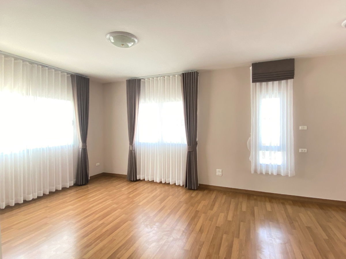 picture Selling house Baan Klang Suan 3.88 Million - 15/64