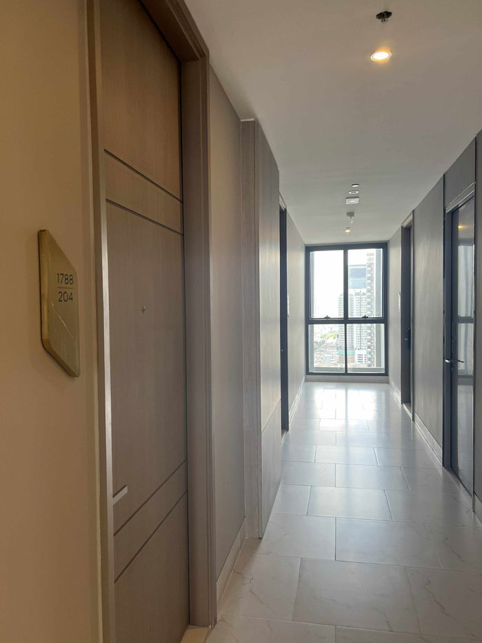 picture TH0169-CO | For Rent: The Esse at Singha Complex 💸 Rental Price: 45,000 THB/month 🚇 MRT Phetchaburi - 12/13