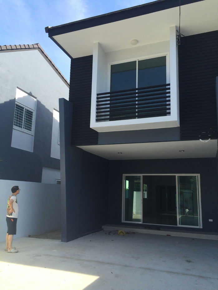 รูป ให้เช่าทาวน์โฮม 2 ชั้น ซอยรามอินทรา 8 แยก 6-2 - รูปที่ 2/12