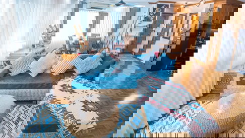 Condo for sale with 1 bedroom, 1 bathroom and 1 kitchen.