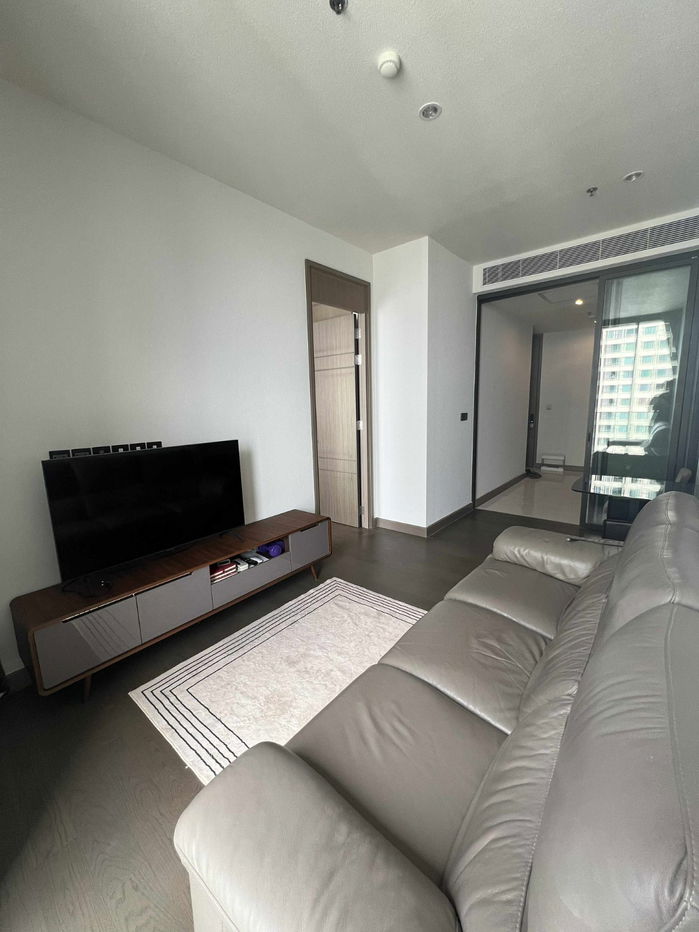 picture TH0169-CO | For Rent: The Esse at Singha Complex 💸 Rental Price: 45,000 THB/month 🚇 MRT Phetchaburi - 1/13