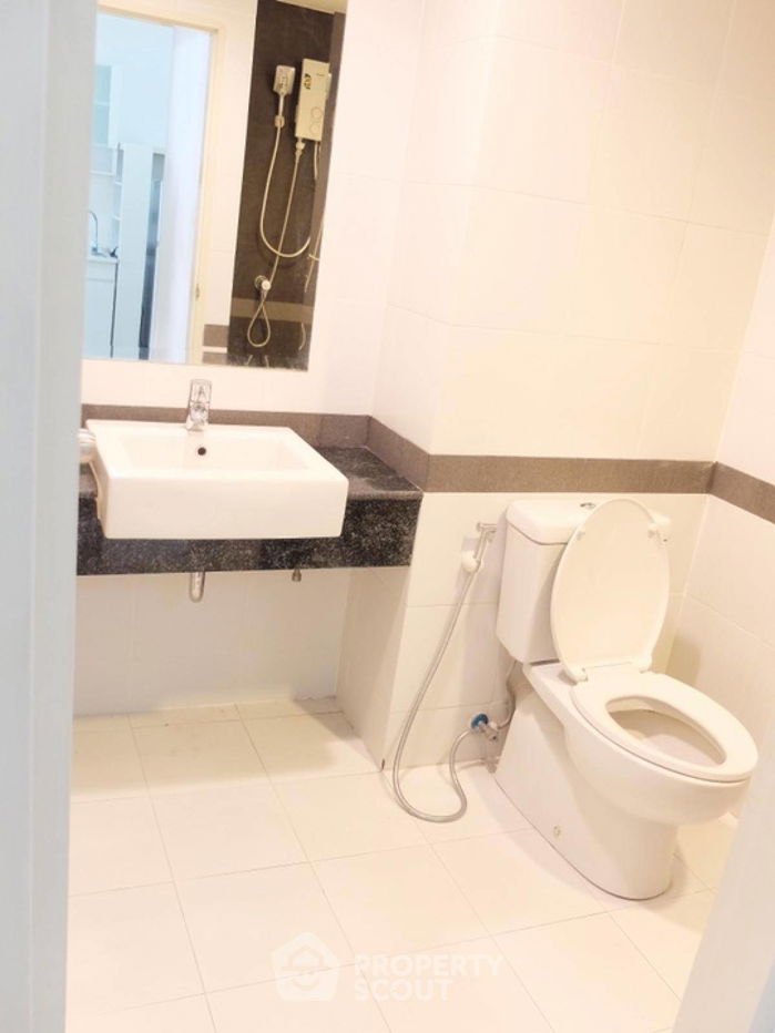 picture 1-BR Condo at A Space Asoke-Ratchada near MRT Phra Ram 9 (ID 1944688) - 7/23