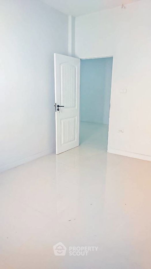 picture 2-BR Semi-detached House in Si Racha (ID 1481759) - 9/11