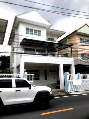 เช่าบ้านเดี่ยว กรมส่งเสริมวัฒธรรม : HR3125ให้เช่าบ้านเดี่ยว 3 ชั้น ทำเลใจกลางห้วยขวาง - ประชาราษฎร์บำเพ็ญ  ติดถนนหลัก เดินทางสะดวกสบาย 