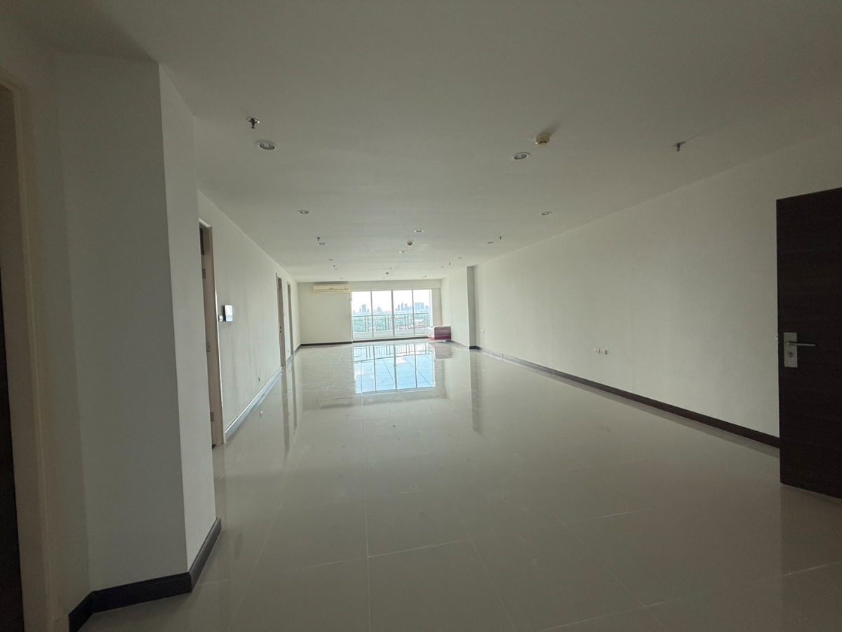 รูป 🏙️ Rare Item! ✨ ชีวิตหรูเหนือระดับริมเจ้าพระยา ห้องไซซ์บ้านเดี่ยว ในทำเลเมือง ศุภาลัย พรีมา ริวา MD-25025443 - รูปที่ 4/6