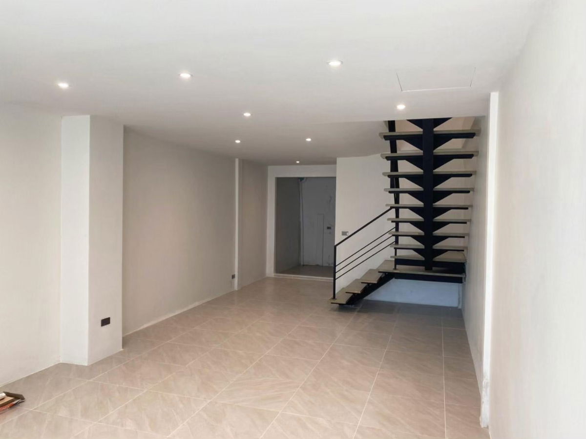 รูป ขายทาวน์เฮ้าส์ ซ.โรงนมตรามะลิ(อุดมเดช) ติดถ.สุขุมวิท(ปากน้ำ) ใกล้ BTS ช้างเอราวัณ 280 ม. สมุทรปราการ l รีโนเวทใหม่ พร้อมอยู่ - รูปที่ 4/10