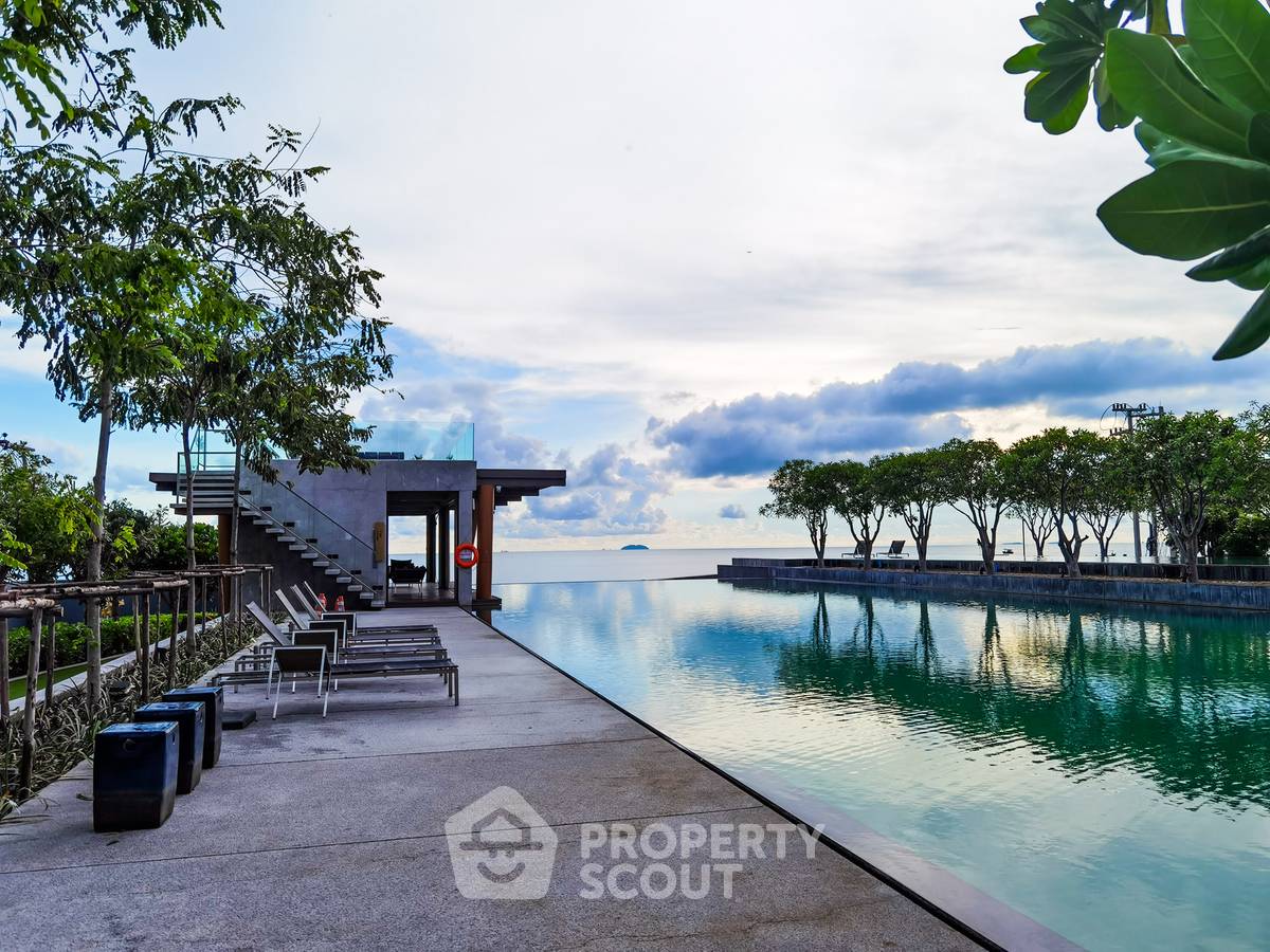 รูป คอนโด 1-ห้องนอน ที่ รีเฟล็คชั่น จอมเทียน บีช พัทยา ใกล้ เมืองพัทยา (ID 2136862) - รูปที่ 3/30