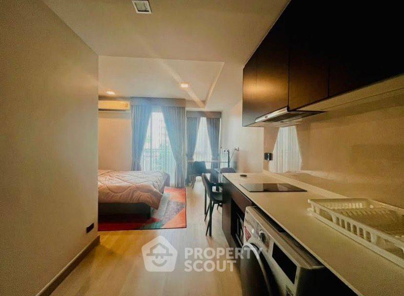 picture Studio Condo at Venio Sukhumvit 10 near BTS Asok (ID 2513771) - 2/8