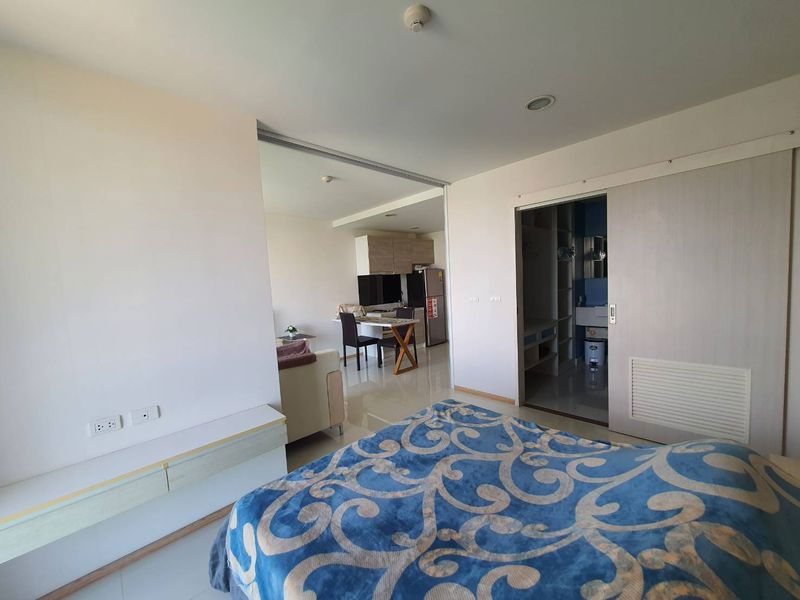 picture Hot sale 1 bedroom 40 Sq.m on 6th floor - 9/12