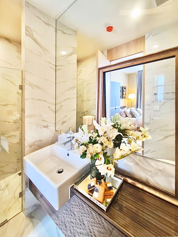 รูป 2 นอน 2 น้ำ แต่งห้องสวยมาก ชั้นสูง วิวดี ทำเลดีกับคอนโดใหม่ ใกล้ BTS อโศก และ MRT สุขุมวิท 550 ม. ที่ Noble BE19 / ให้เช่าคอนโด - รูปที่ 9/10