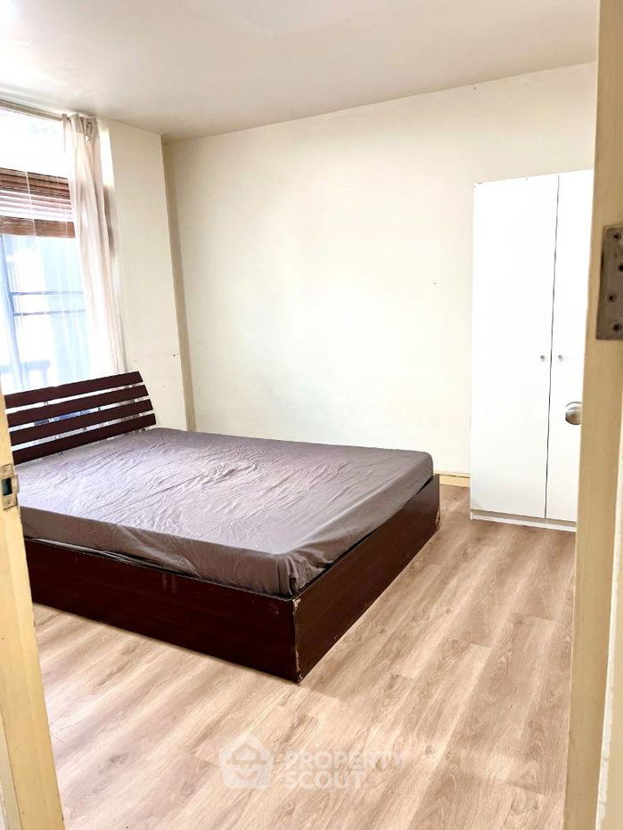 picture 2-BR Condo at Ratchayothin Place Condominium near BTS Ratchayothin (ID 1506355) - 8/23