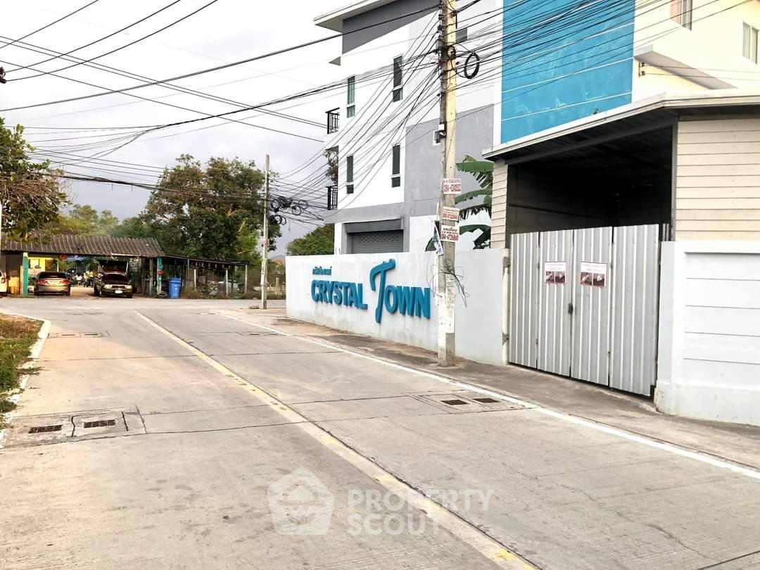 picture 2-BR Townhouse in Surasak (ID 2487798) - 12/12