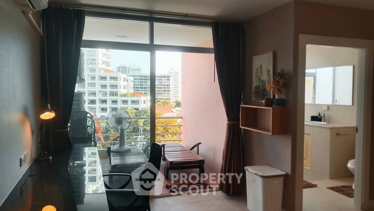 รูป คอนโด 3-ห้องนอน ที่ เอคเซคคิวทิฟ เรสซิเดนซ์ 4 ใกล้ ถนนพระตำหนัก พัทยา (ID 2418833) - รูปที่ 25/28