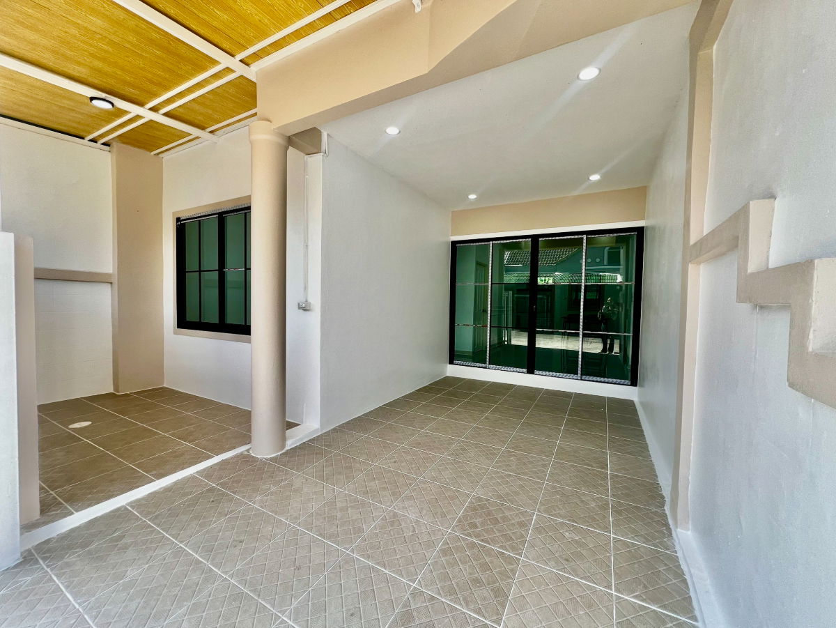 รูป ขายทาวน์เฮ้าส์ชั้นเดียว หมู่บ้านร่มเงาไม้ วัดลาดปลาดุก แต่งใหม่พร้อมอยู่ ฟรีเฟอร์ฯ และโอน รีโนเวทใหม่ 3 นอน 2 น้ำ หมู่บ้านร่มเงาไม้ เพียง 1.35 ล้าน - รูปที่ 2/18