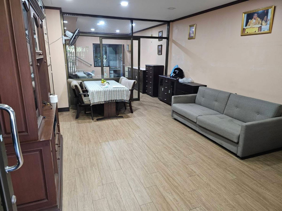 picture #R8525 🎉 301268 House for Rent, Sikharin Village, Ramkhamhaeng 24 - 4/12