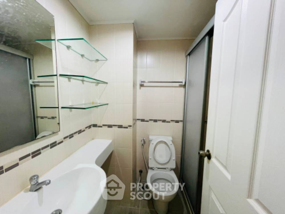 picture 1-BR Condo at Lumpini Ville Prachachuen-Phongphet in Mueang Nonthaburi (ID 728616) - 4/4