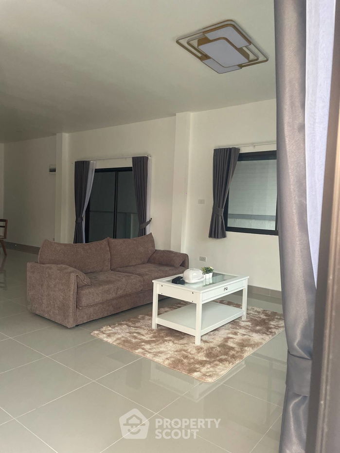 picture 3-BR House close to Pattaya (ID 2513743) - 7/25