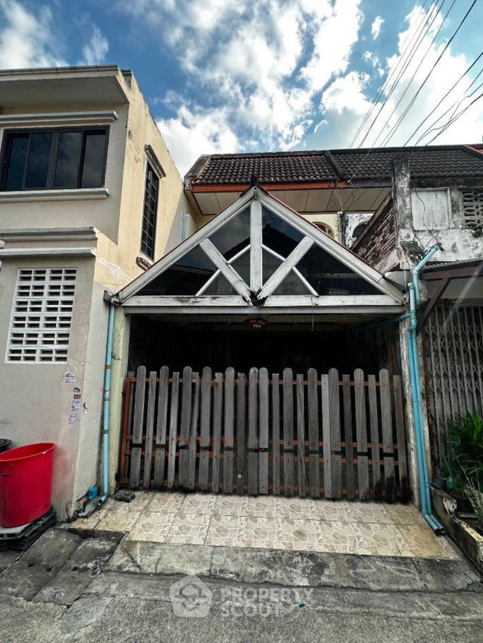 รูป ทาวน์เฮ้าส์ 2-ห้องนอน ใน คลองจั่น (ID 2000676) - รูปที่ 1/9