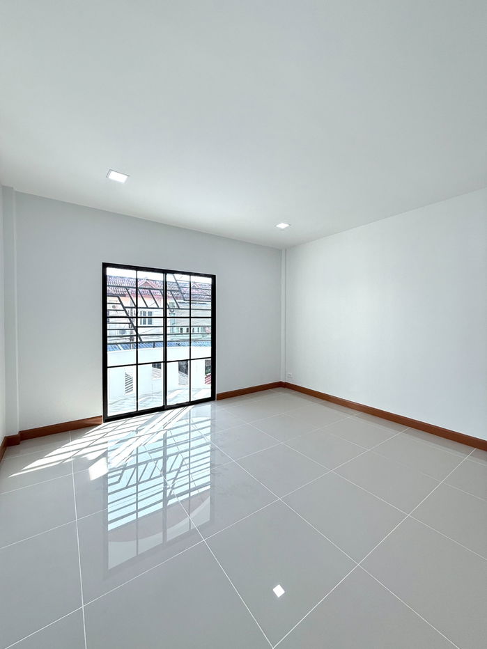 รูป ทาวน์เฮ้าส์รีโนเวทใหม่ ทำเลดี หมู่บ้าน มารวย ซอยร่มเกล้า 44 ใกล้แอร์พอร์ทลิงค์ สุวรรณภูมิ รามคำแหง คลองสามประเวศ ลาดกระบัง - รูปที่ 15/22