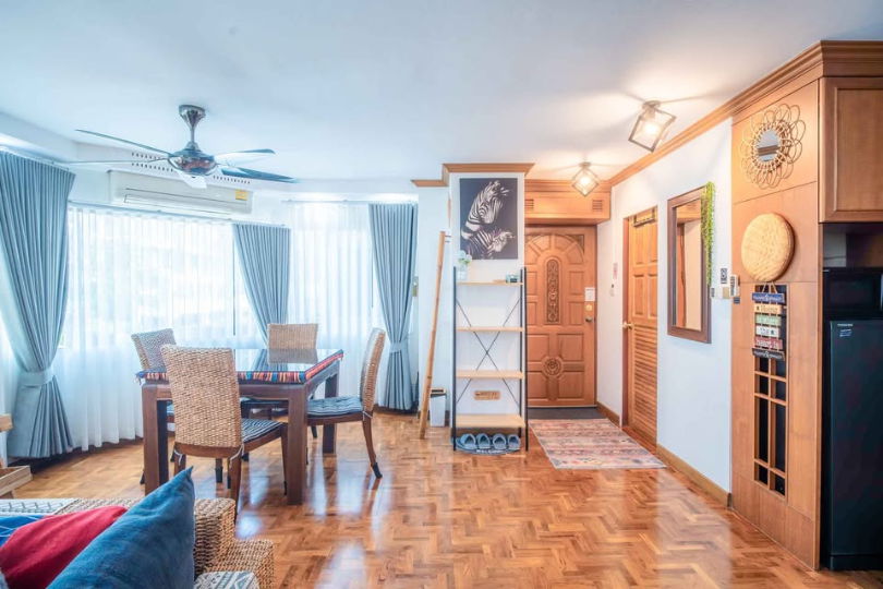 picture Condo for sale with   1 bedroom, 1 bathroom and   1 kitchen.    - 8/19