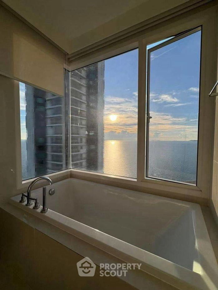 รูป คอนโด 1-ห้องนอน ที่ รีเฟล็คชั่น จอมเทียน บีช พัทยา ใกล้ เมืองพัทยา (ID 2198419) - รูปที่ 10/12