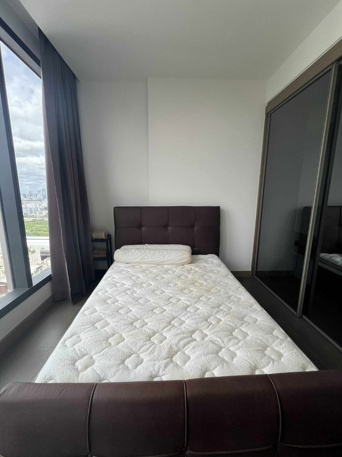 picture TH0169-CO | For Rent: The Esse at Singha Complex 💸 Rental Price: 45,000 THB/month 🚇 MRT Phetchaburi - 8/13