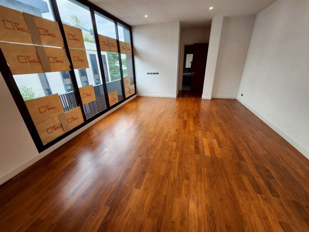 รูป ขายบ้านเดี่ยวหรู 4 ชั้น พระราม 9 ซอย 39 ใช้สอยกว่า 500ตรม. 4 ห้องนอน 5 ห้องน้ำ 3 จอดรถ เพียง 39.9 ล้านบาท สนใจนัดชม โทร. 089•226•2428 (คุณหนิง)  - รูปที่ 20/44