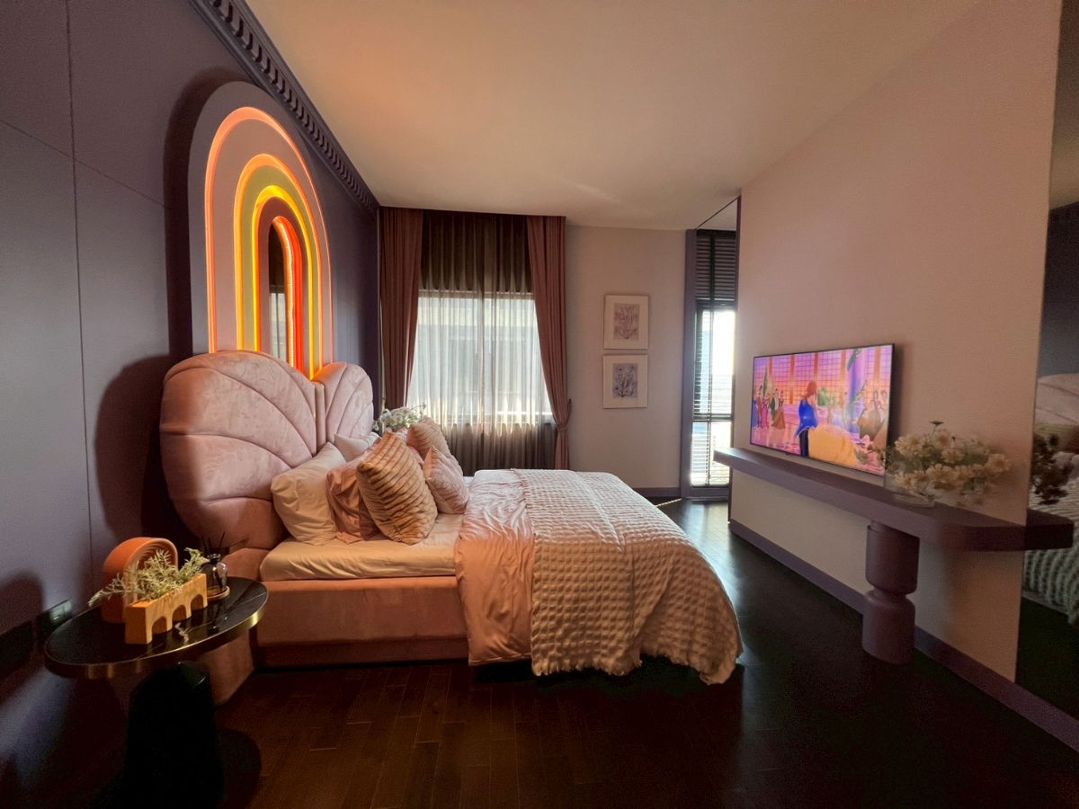 รูป Grand Bangkok Boulevard กรุงเทพกรีฑา บ้านเดี่ยวหรูสไตล์ Modern Classic ใกล้ ARL ลาดกระบัง และสนามบินสุวรรณภูมิ เพียง 62 ครอบครัวเท่านั้น - รูปที่ 18/36