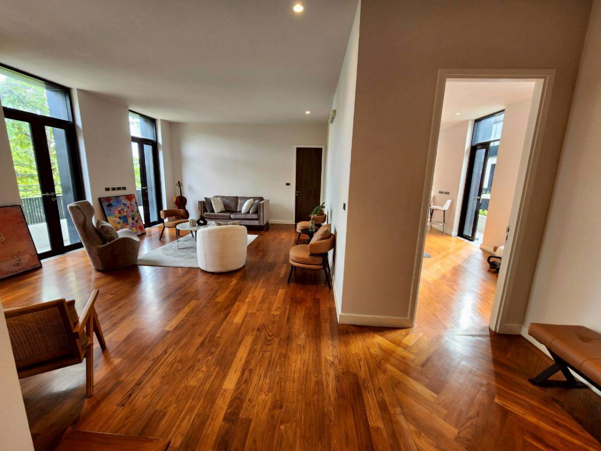 รูป ขายบ้านเดี่ยวหรู 4 ชั้น พระราม 9 ซอย 39 ใช้สอยกว่า 500ตรม. 4 ห้องนอน 5 ห้องน้ำ 3 จอดรถ เพียง 39.9 ล้านบาท สนใจนัดชม โทร. 089•226•2428 (คุณหนิง)  - รูปที่ 27/44