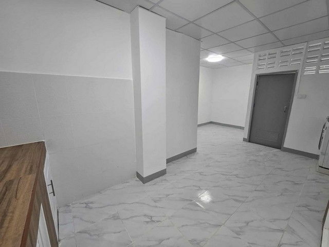 picture Town House For Rent Huai Khwang Bangkok - 4/8