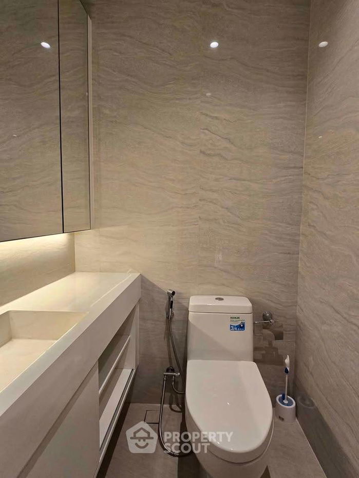 picture 2-BR Condo at Muniq Langsuan near BTS Ratchadamri (ID 2514177) - 14/16