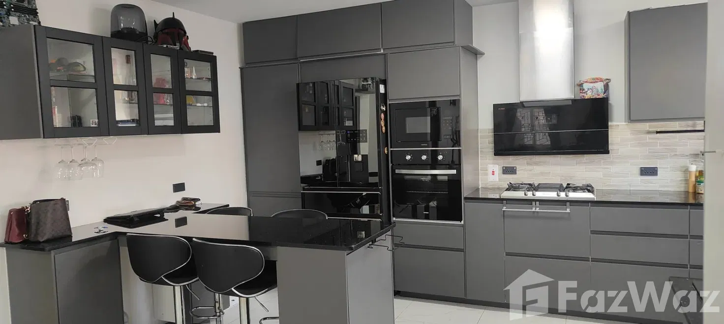 picture Pattaya Lagoon Village 5 Bedroom with En-suites & pool with 5811073 - 4/14