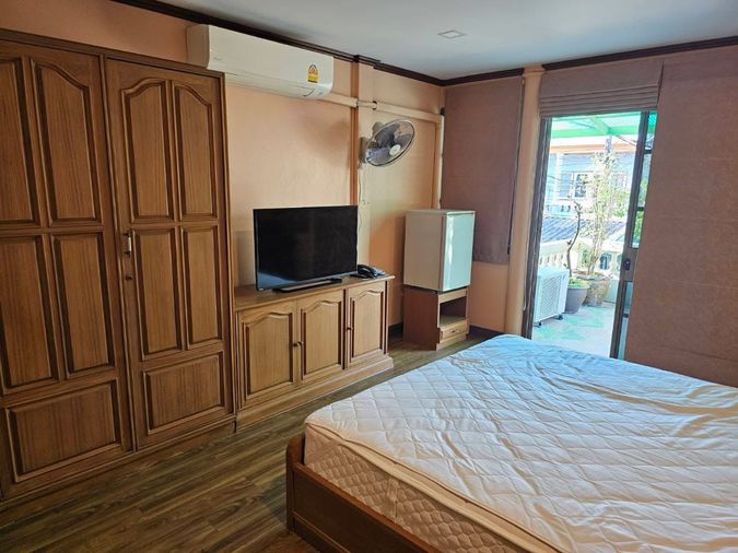 ให้เช่าทาวน์โฮม 1 ห้องนอน 16 ตร.ว. เขตบางกะปิ