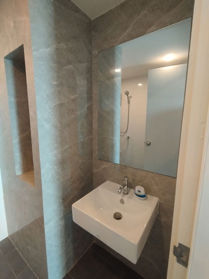 picture Condo For Rent NearFully fernished Lease 8000- - 13/16